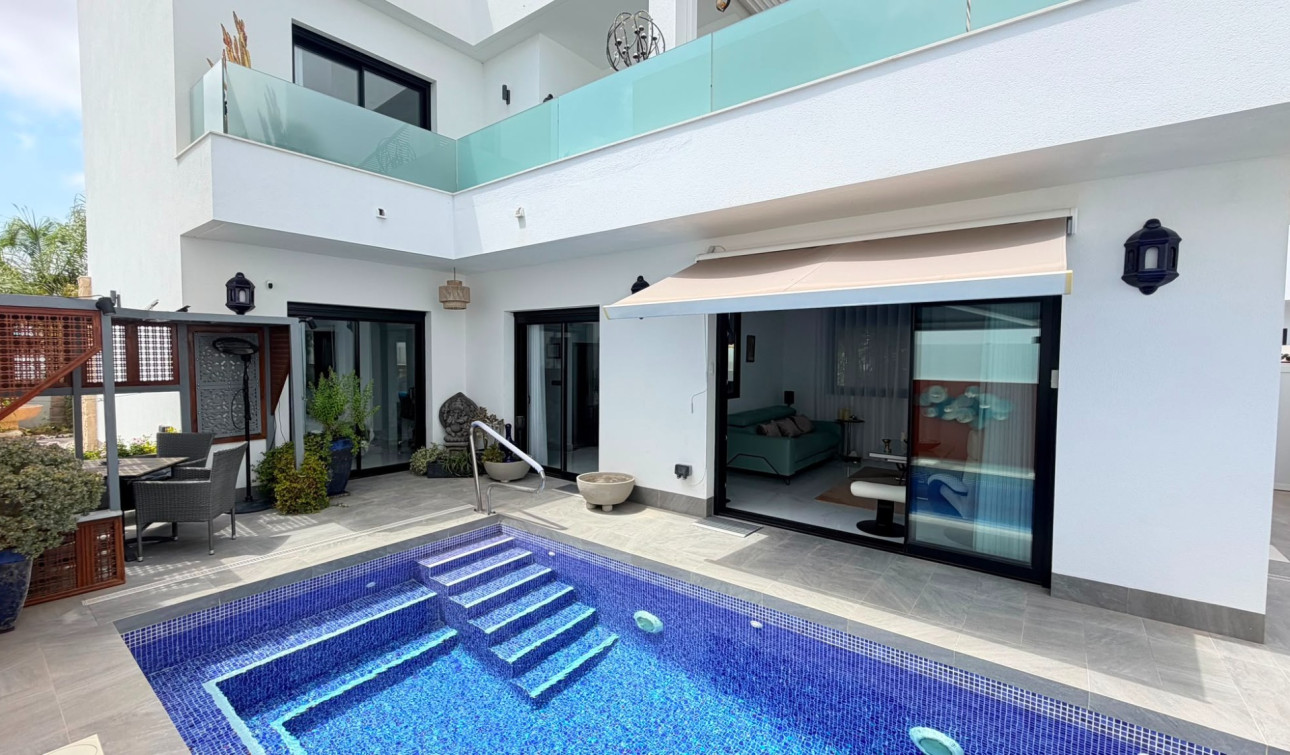 Resale - Detached Villa - Los Montesinos - La Herrada