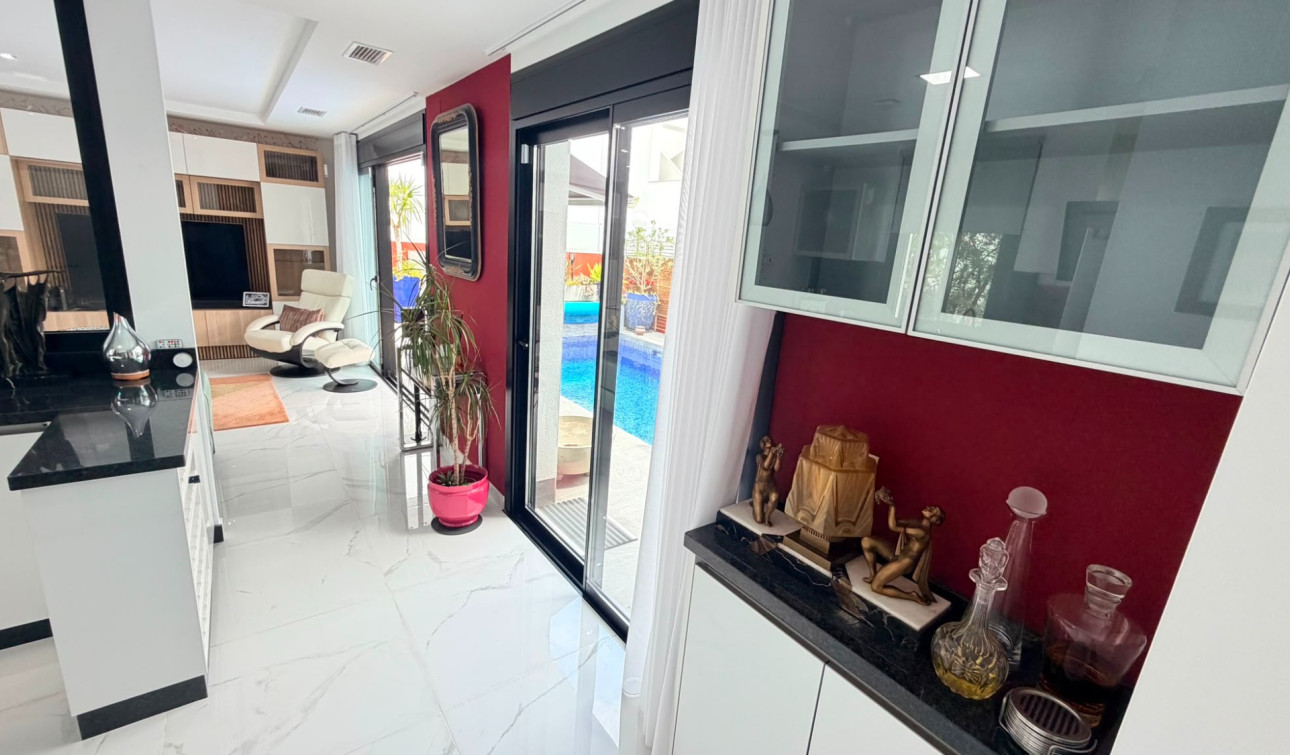Resale - Detached Villa - Los Montesinos - La Herrada
