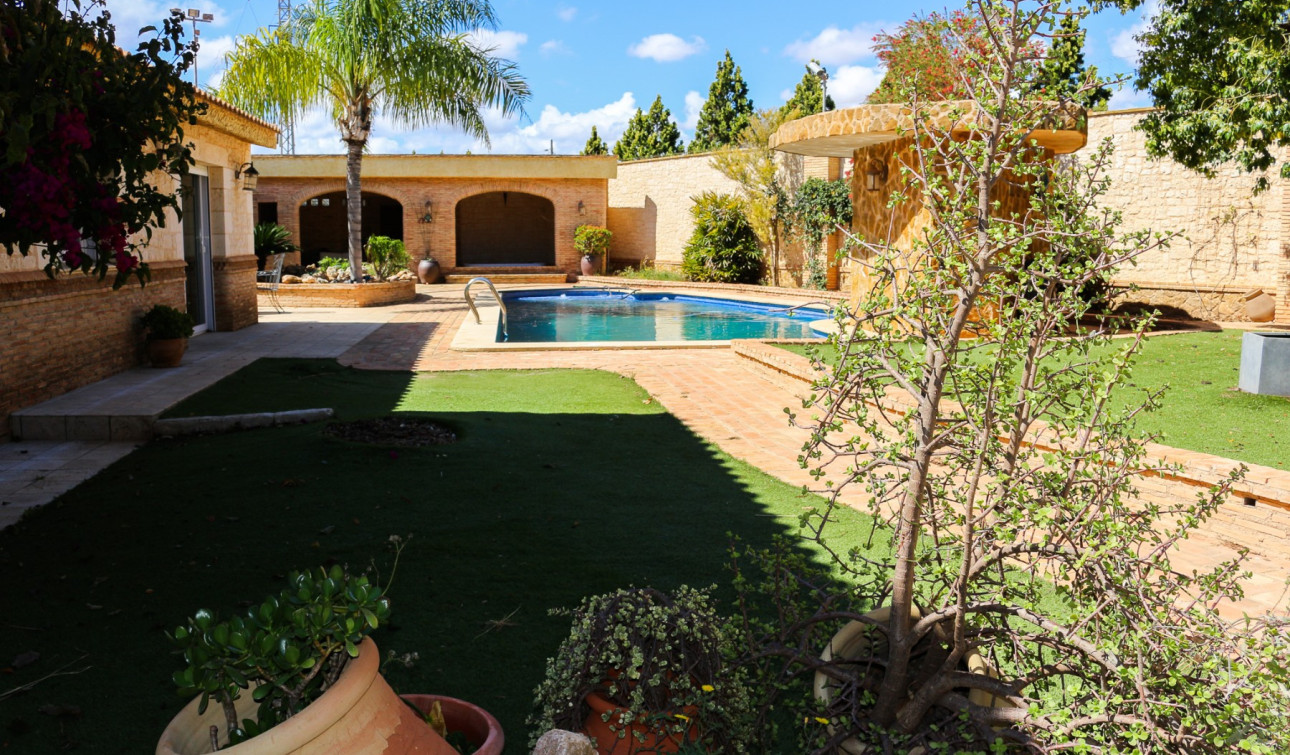 Resale - Detached Villa - Los Urrutias