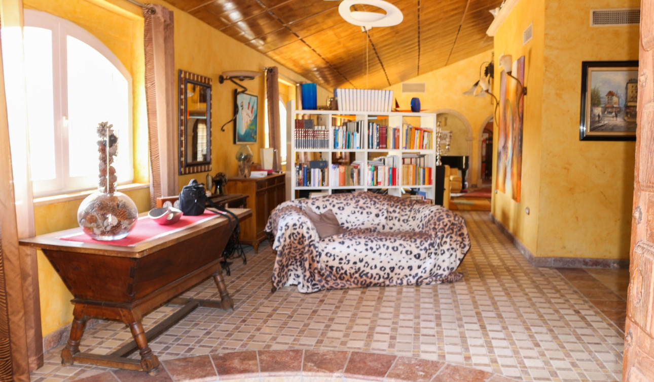 Resale - Detached Villa - Los Urrutias