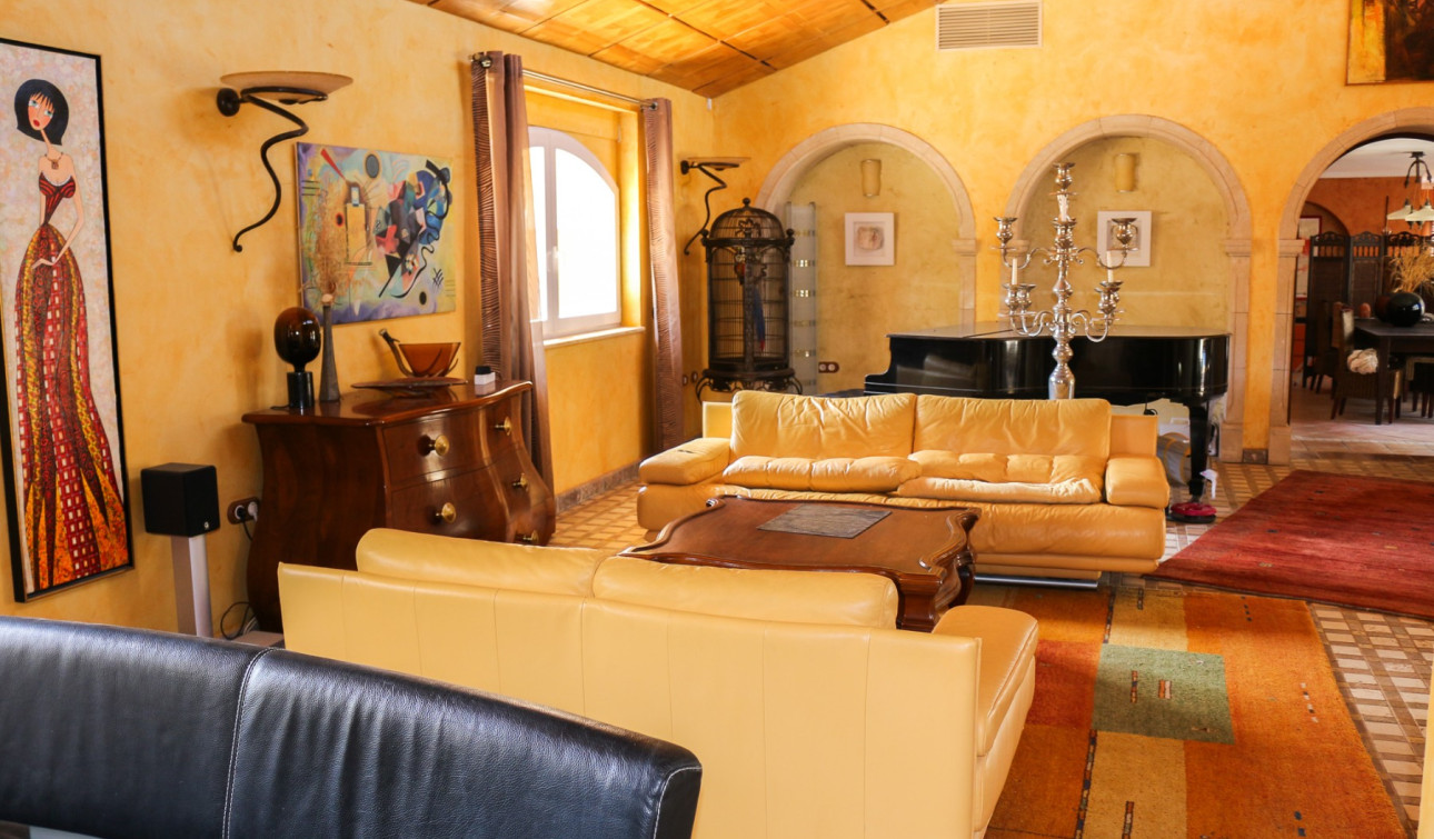 Resale - Detached Villa - Los Urrutias