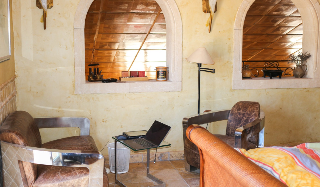 Resale - Detached Villa - Los Urrutias