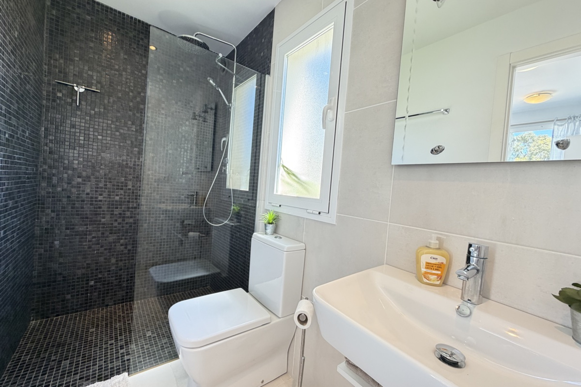 Resale - Detached Villa - Mil Palmeras