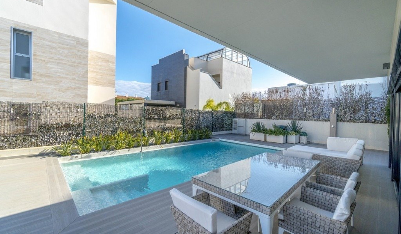 Resale - Detached Villa - Orihuela Costa - Agua Marina