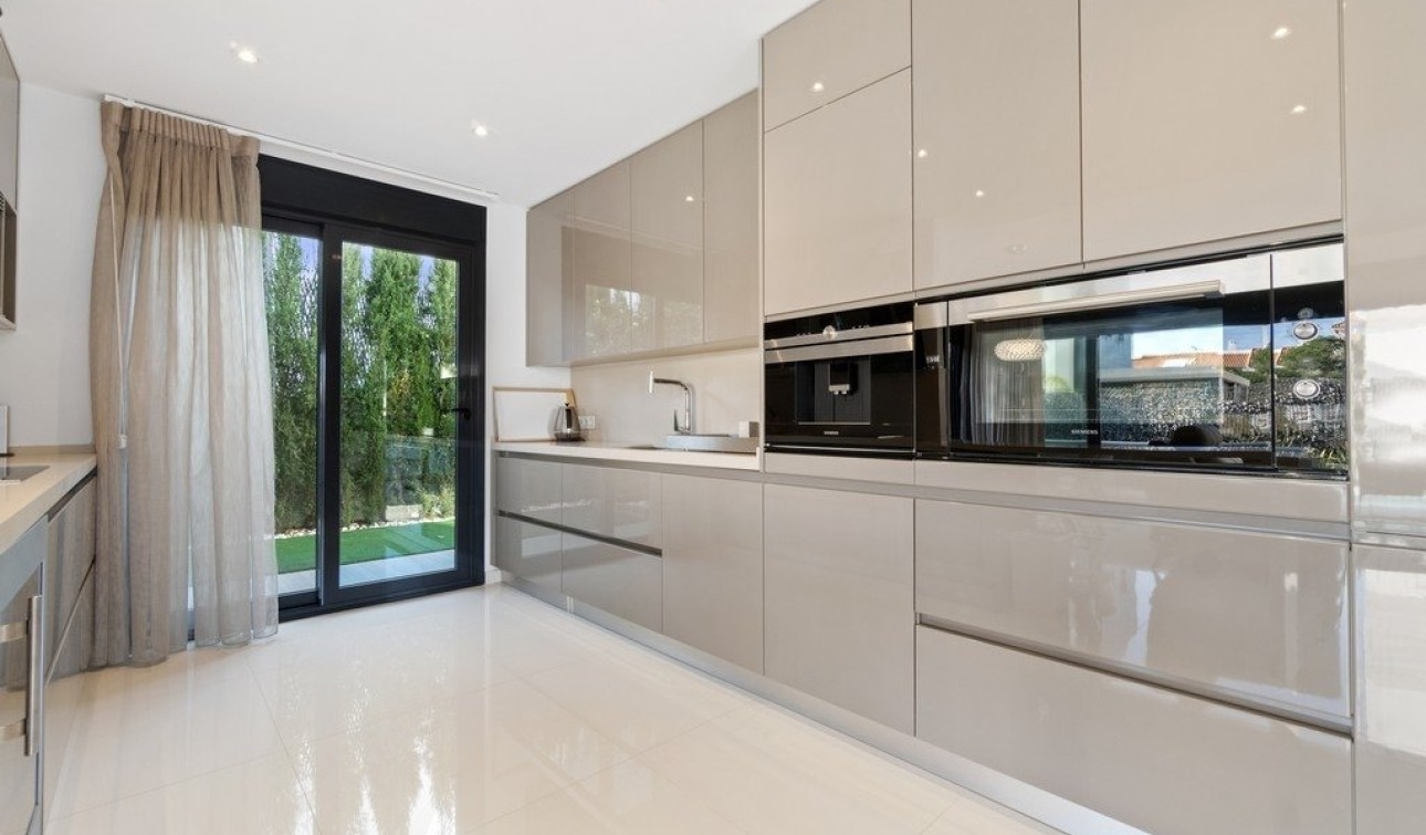 Resale - Detached Villa - Orihuela Costa - Agua Marina