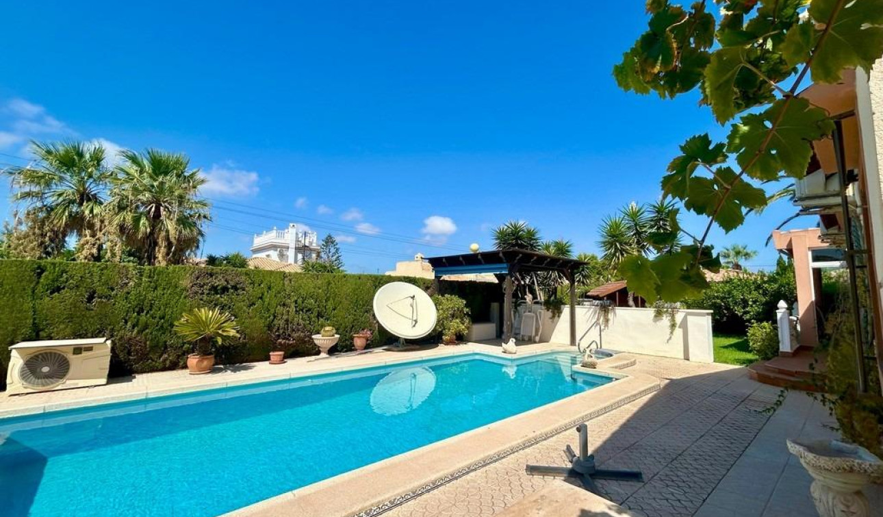 Resale - Detached Villa - Orihuela Costa - Aguamarina