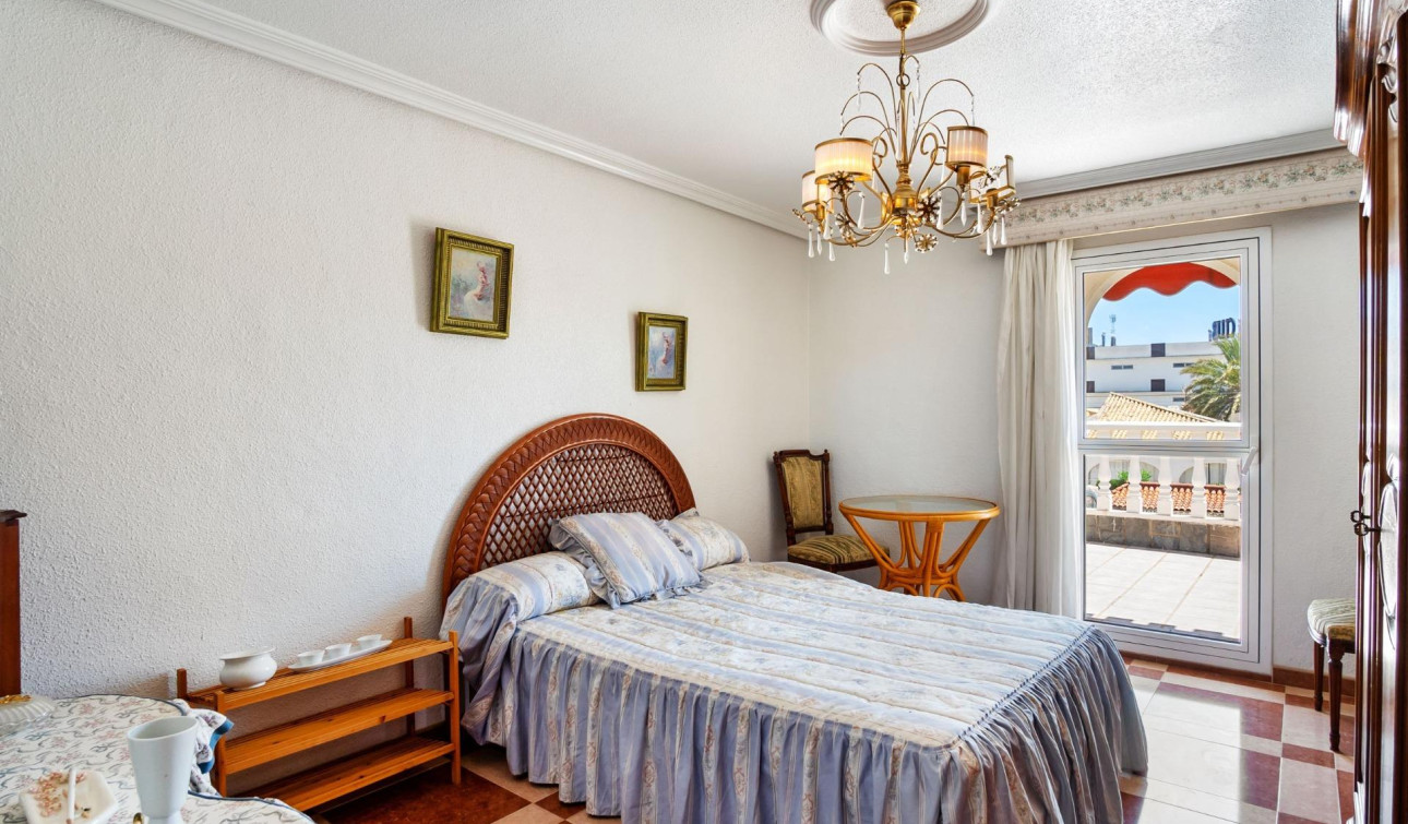Resale - Detached Villa - Orihuela Costa - Campoamor