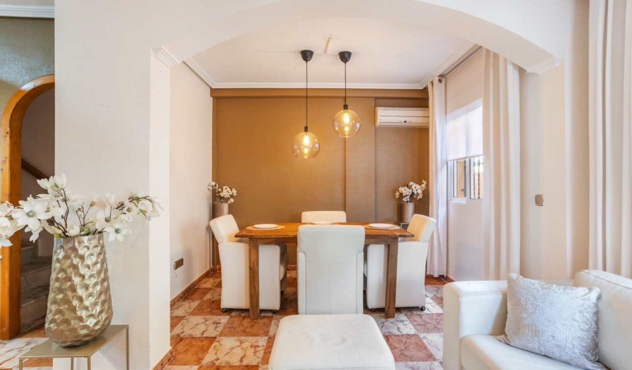 Resale - Detached Villa - Orihuela Costa - La Regia