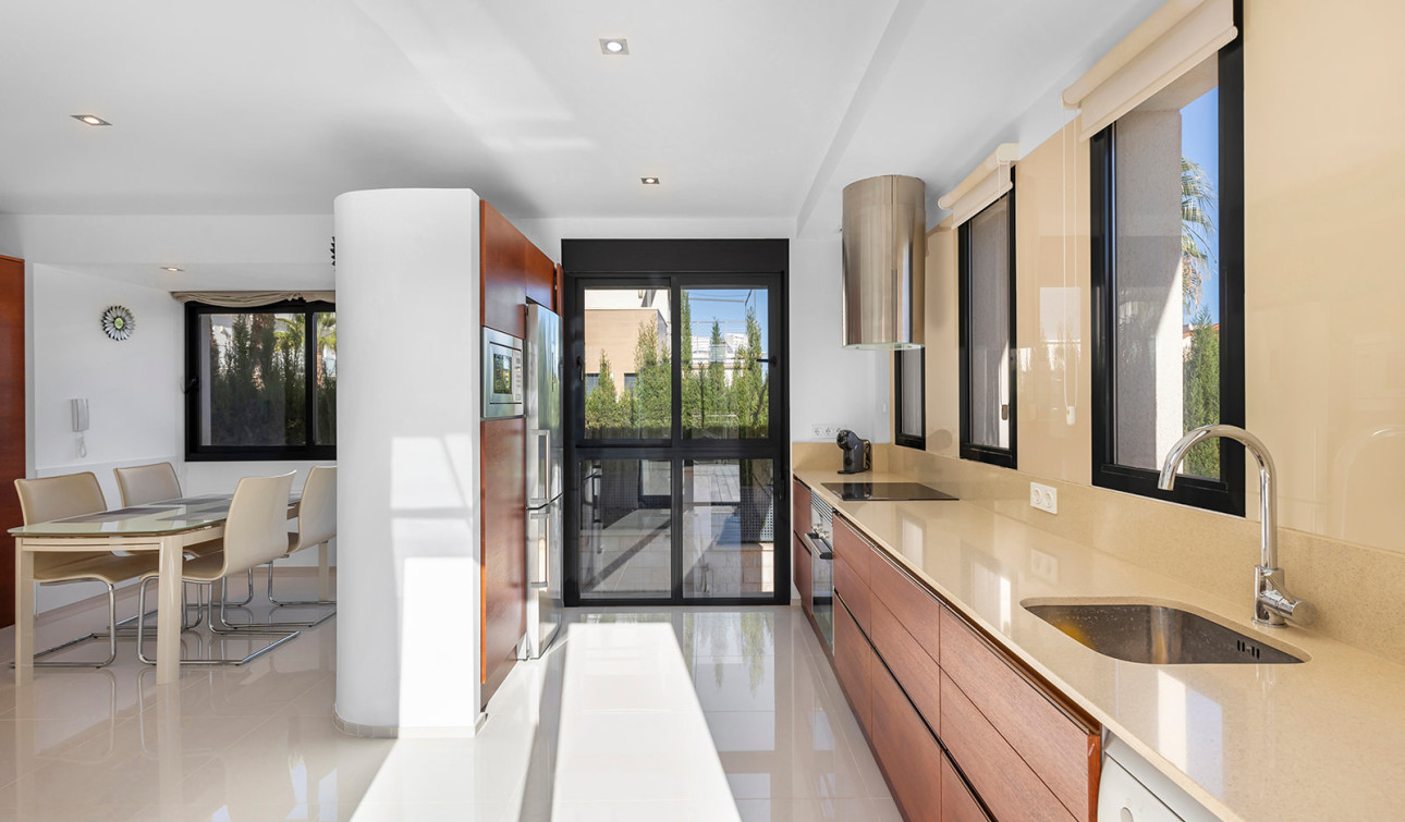 Resale - Detached Villa - Orihuela Costa - La Zenia