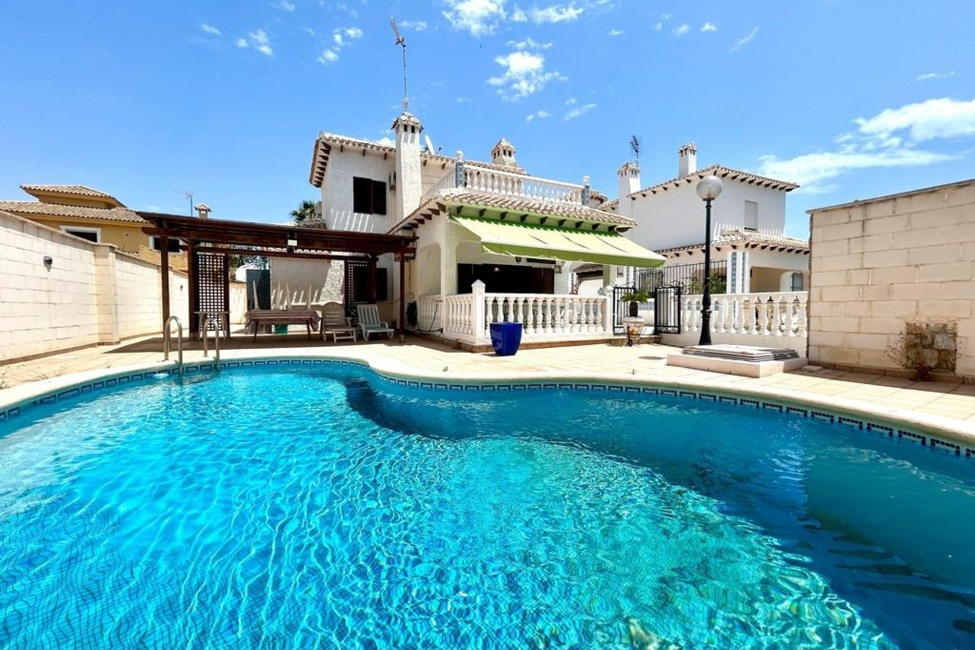 Resale - Detached Villa - Orihuela Costa - La Zenia