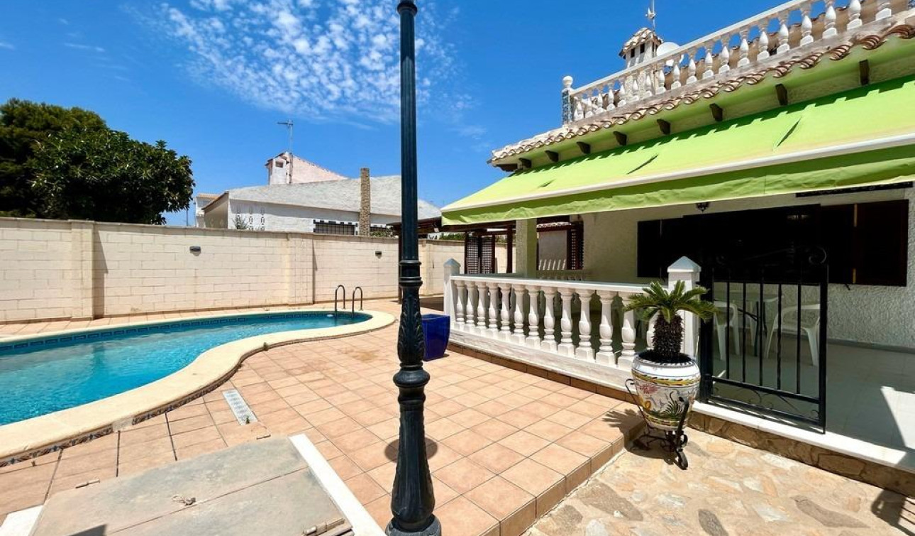 Resale - Detached Villa - Orihuela Costa - La Zenia