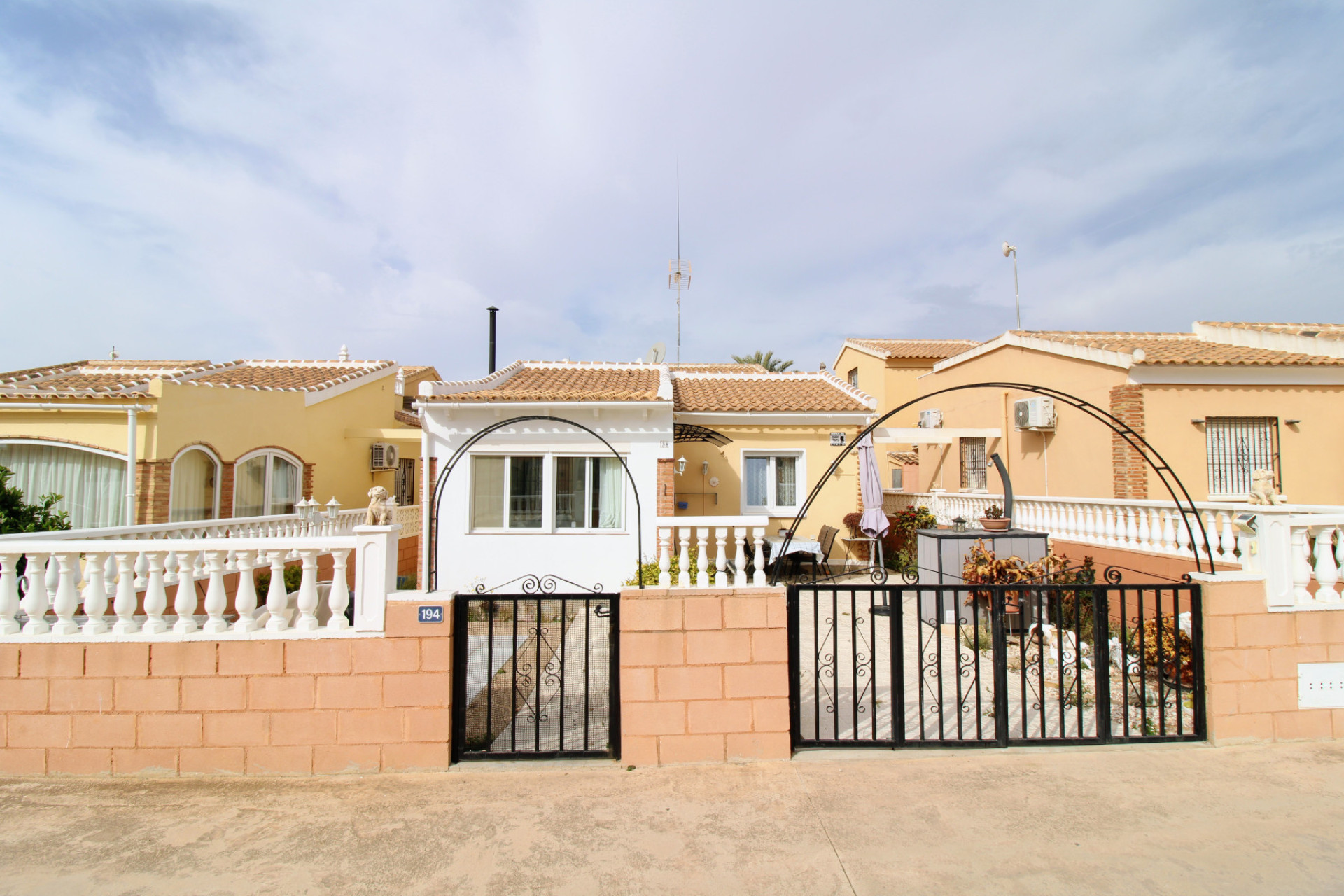 Resale - Detached Villa - Orihuela Costa - Las Mimosas