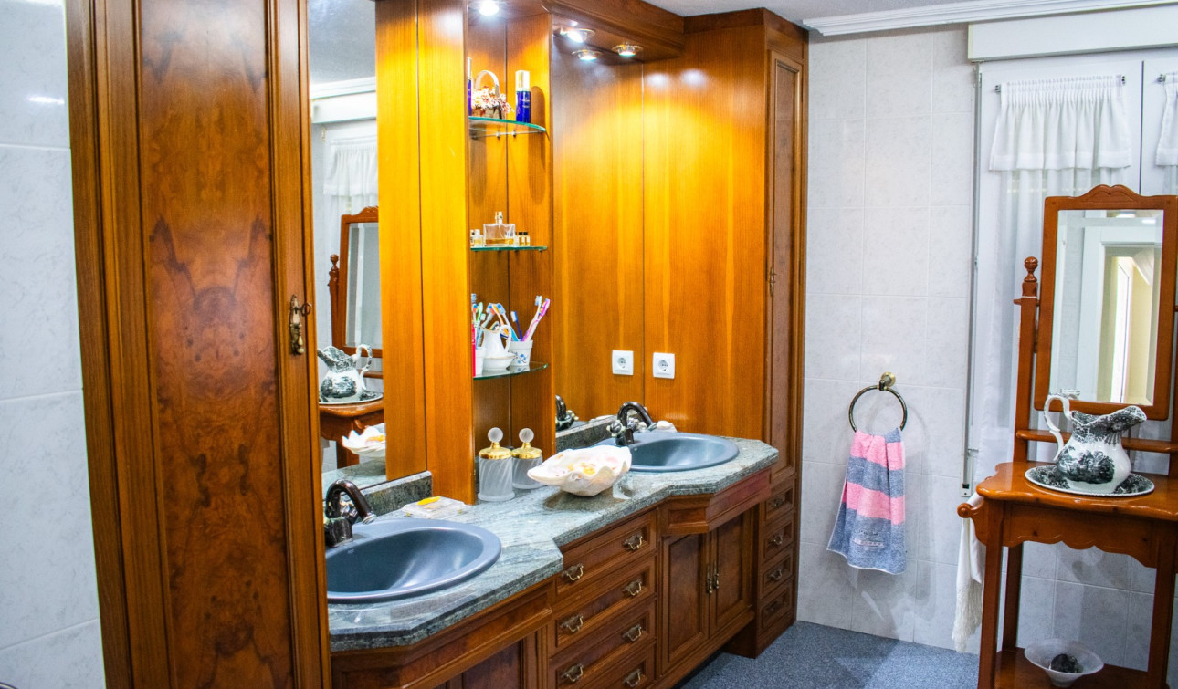 Resale - Detached Villa - Orihuela Costa - MUY CERCA DE LA PLAYA