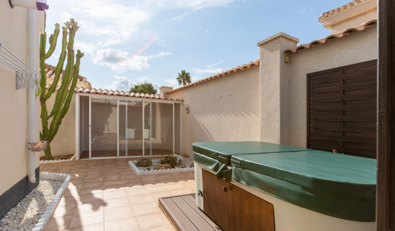 Resale - Detached Villa - Orihuela Costa - Playa Flamenca