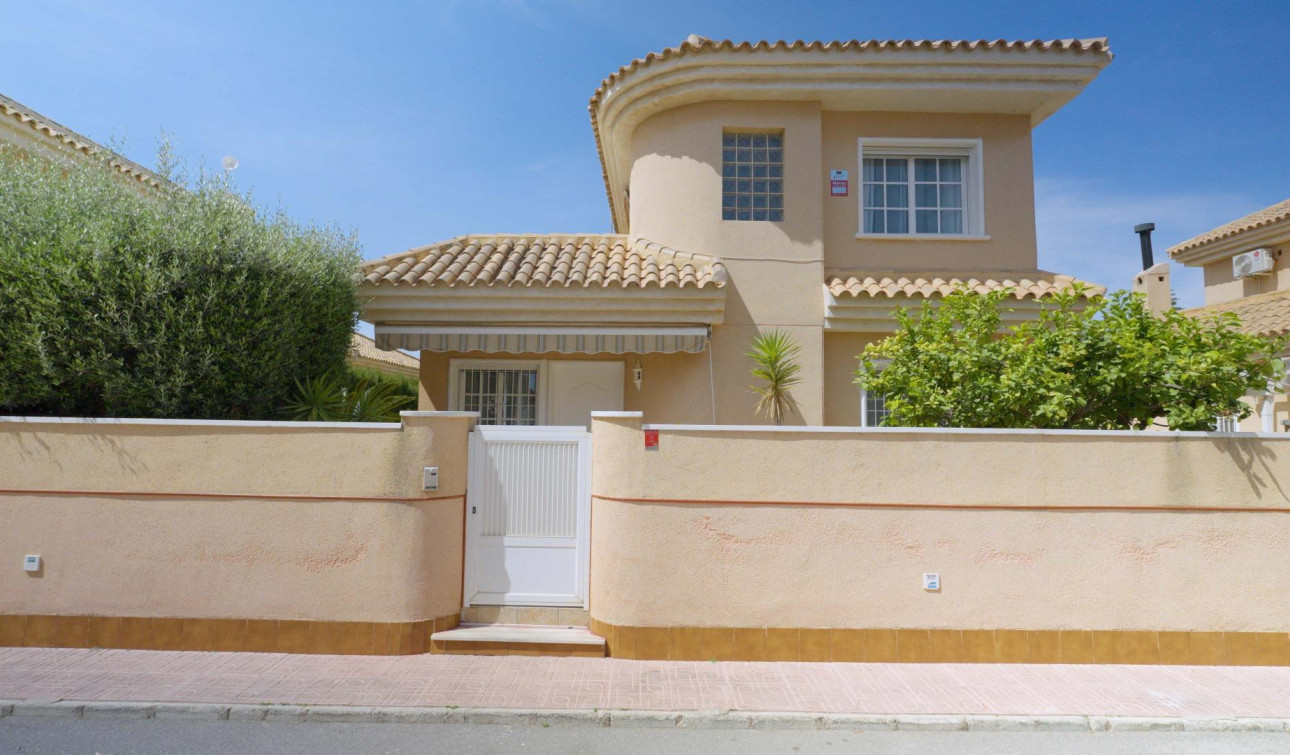 Resale - Detached Villa - Orihuela Costa - Punta Prima