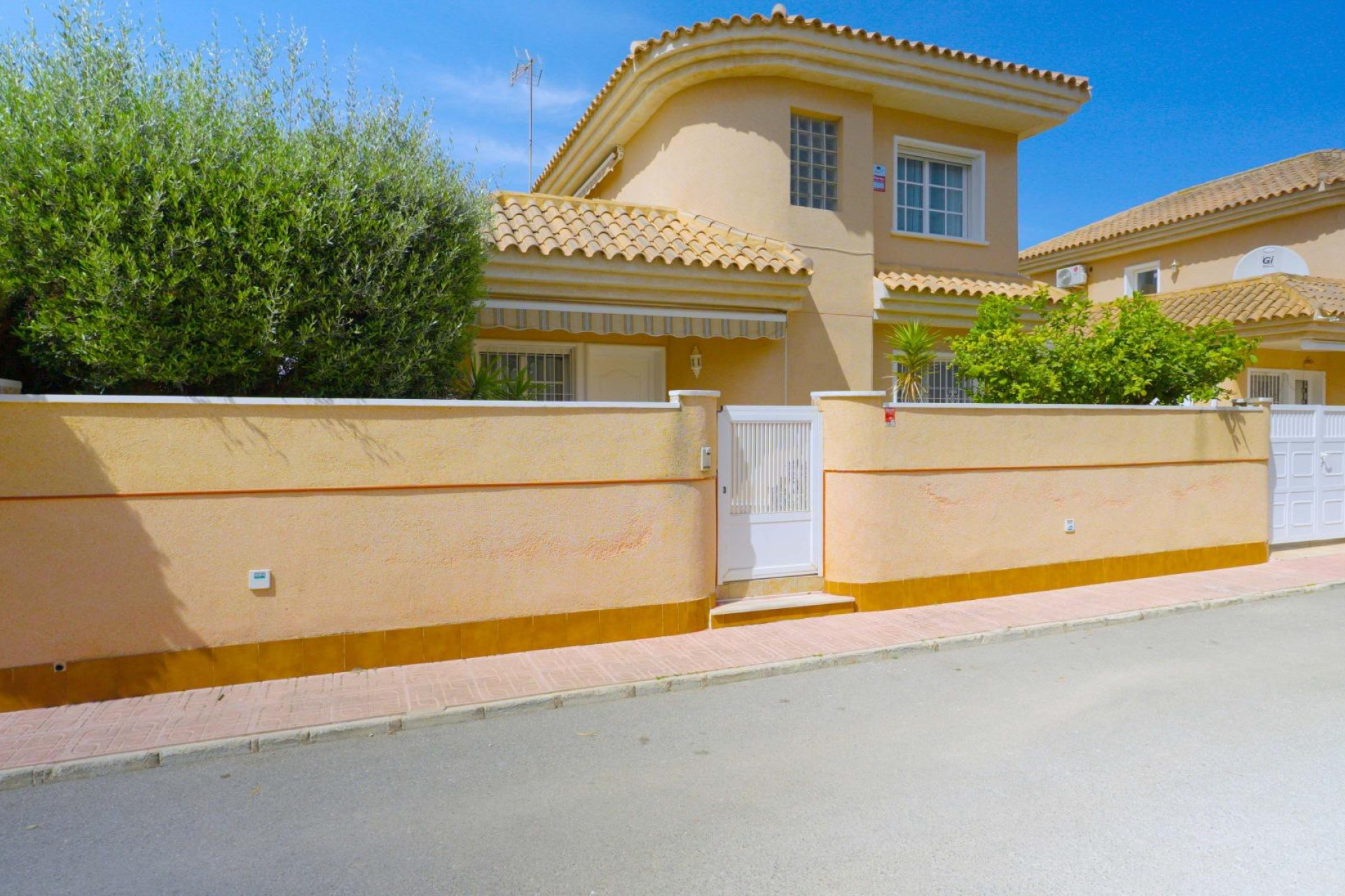 Resale - Detached Villa - Orihuela Costa - Punta Prima