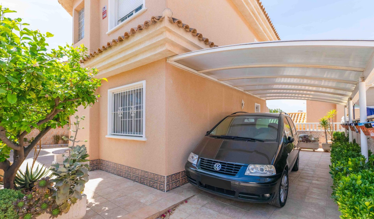 Resale - Detached Villa - Orihuela Costa - Punta Prima