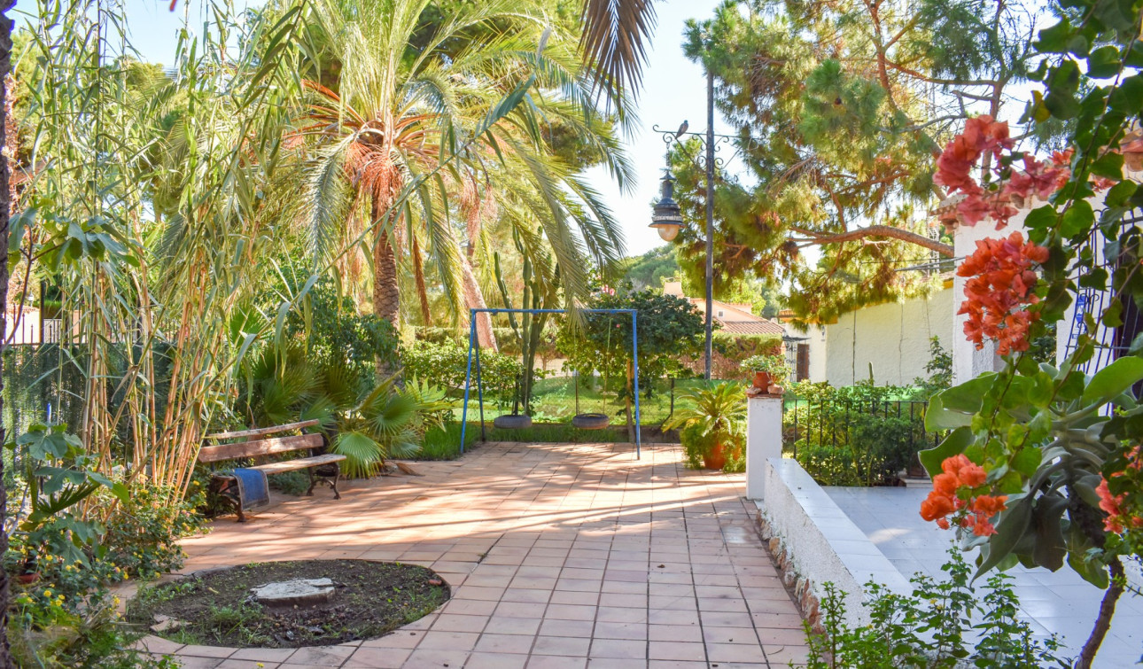 Resale - Detached Villa - Orihuela Costa - Punta Prima