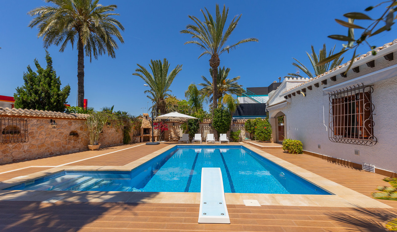 Resale - Detached Villa - Orihuela Costa - Punta Prima