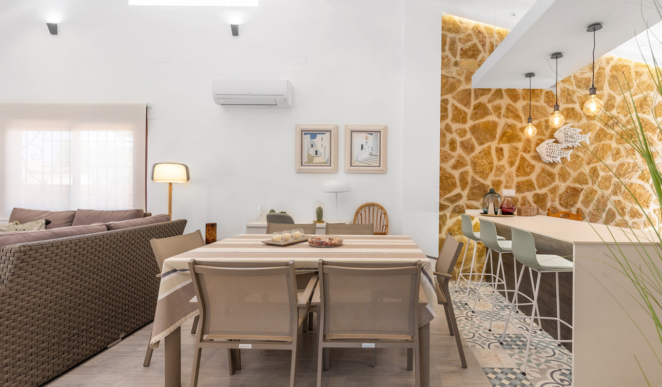 Resale - Detached Villa - Orihuela Costa - Punta Prima