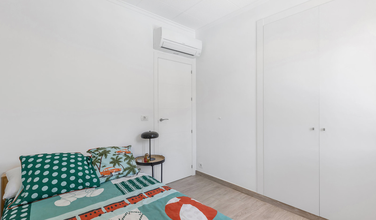 Resale - Detached Villa - Orihuela Costa - Punta Prima