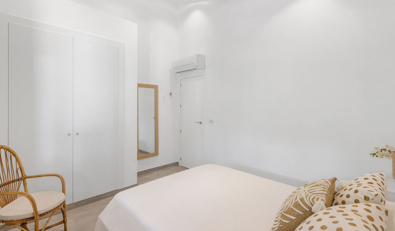 Resale - Detached Villa - Orihuela Costa - Punta Prima