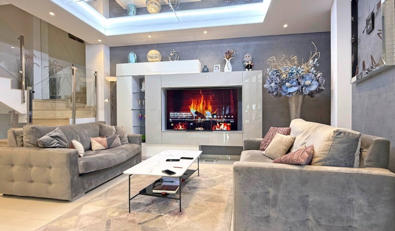 Resale - Detached Villa - Orihuela Costa - Villamartín