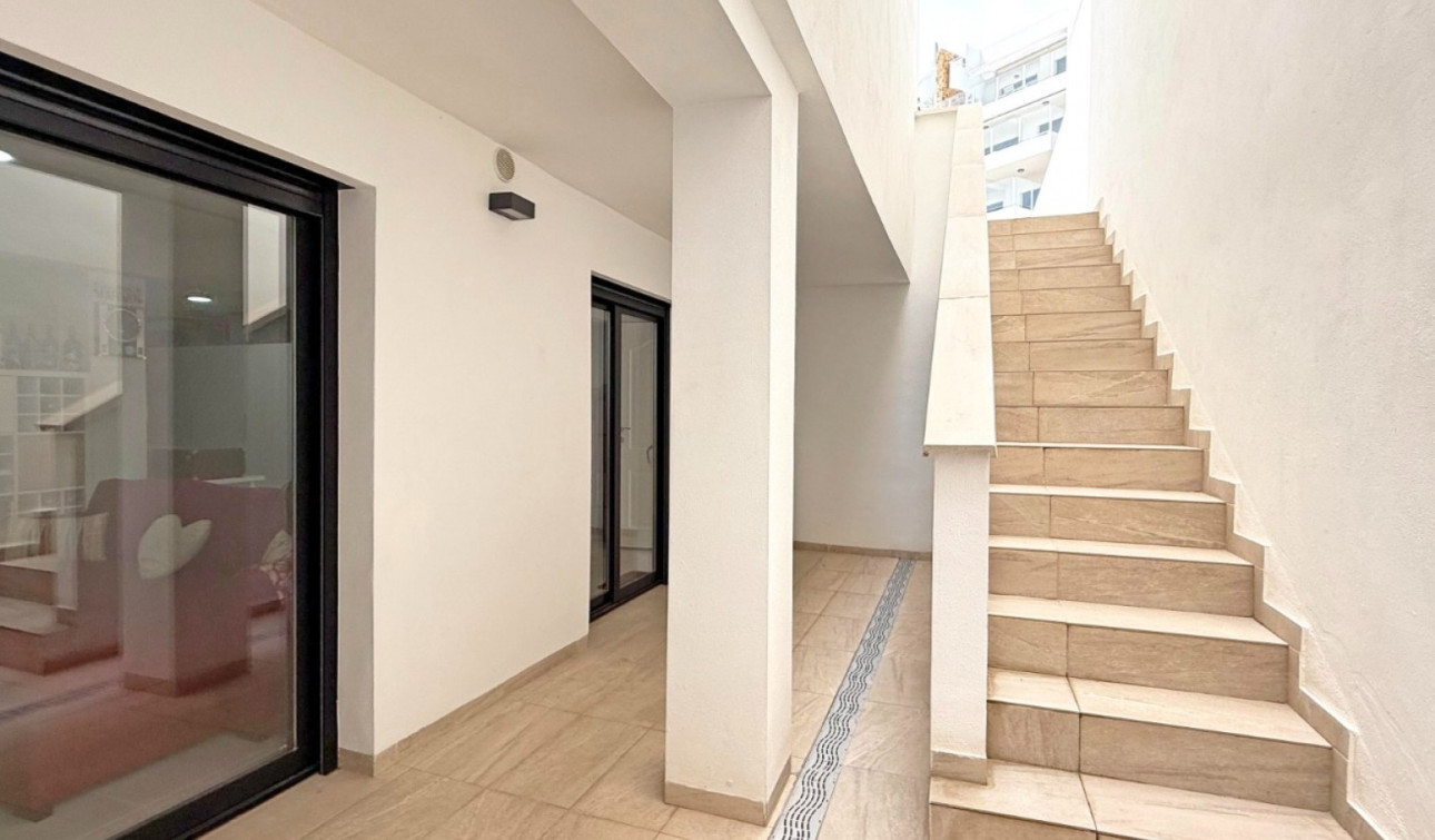 Resale - Detached Villa - Orihuela Costa - Villamartín