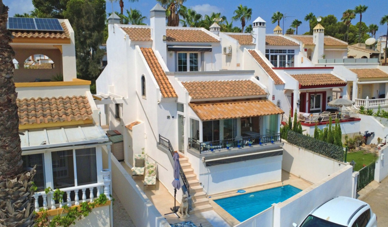 Resale - Detached Villa - Orihuela Costa - Villamartín