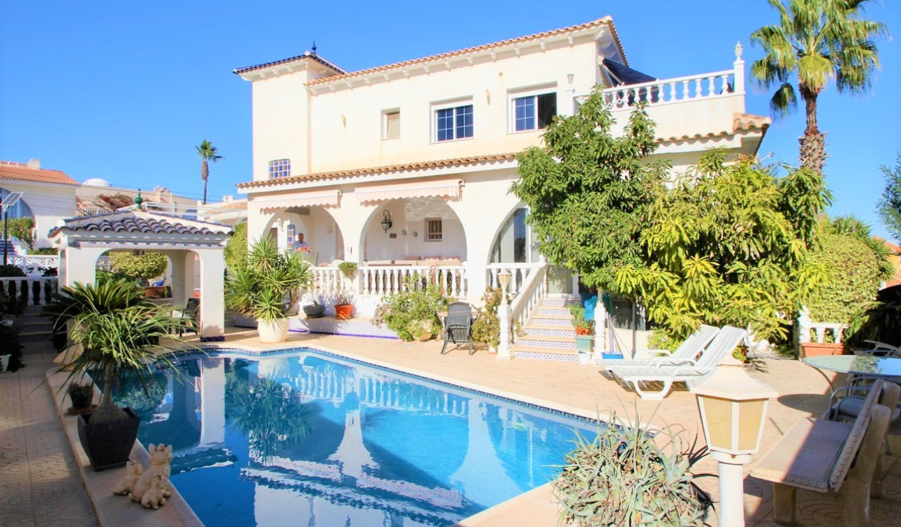 Resale - Detached Villa - Orihuela Costa - Villamartín