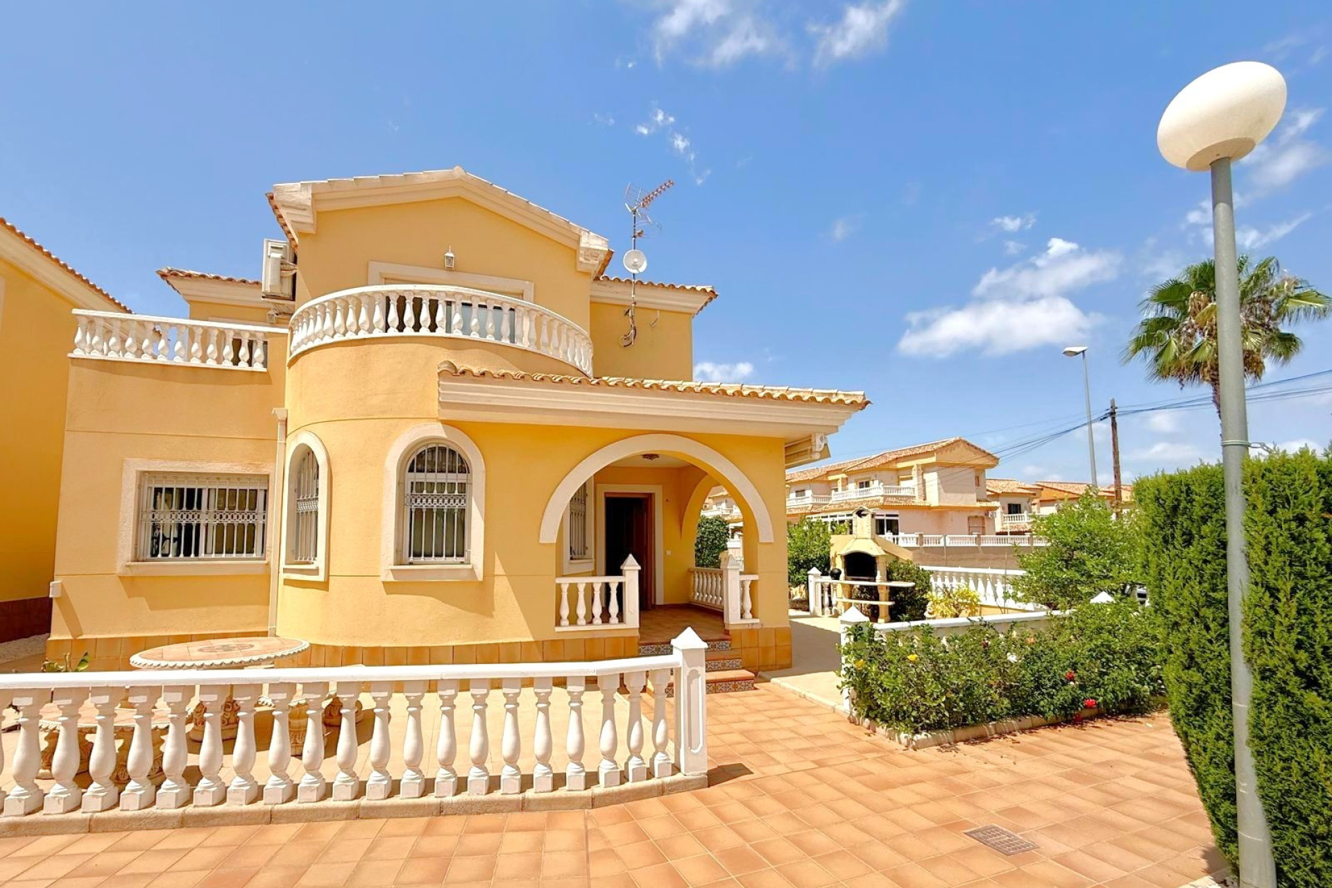 Resale - Detached Villa - Orihuela Costa - Villamartín