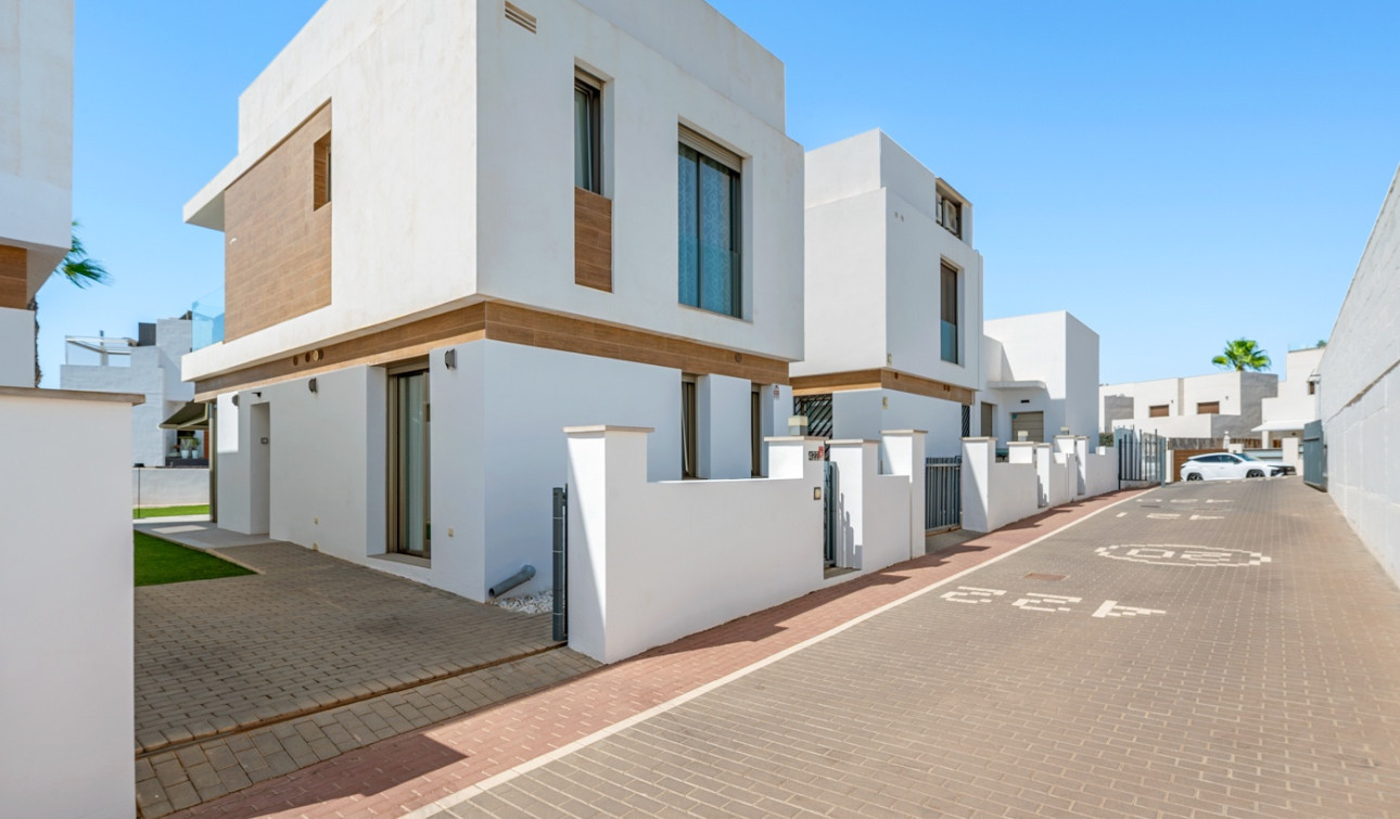 Resale - Detached Villa - Orihuela Costa - Villamartín