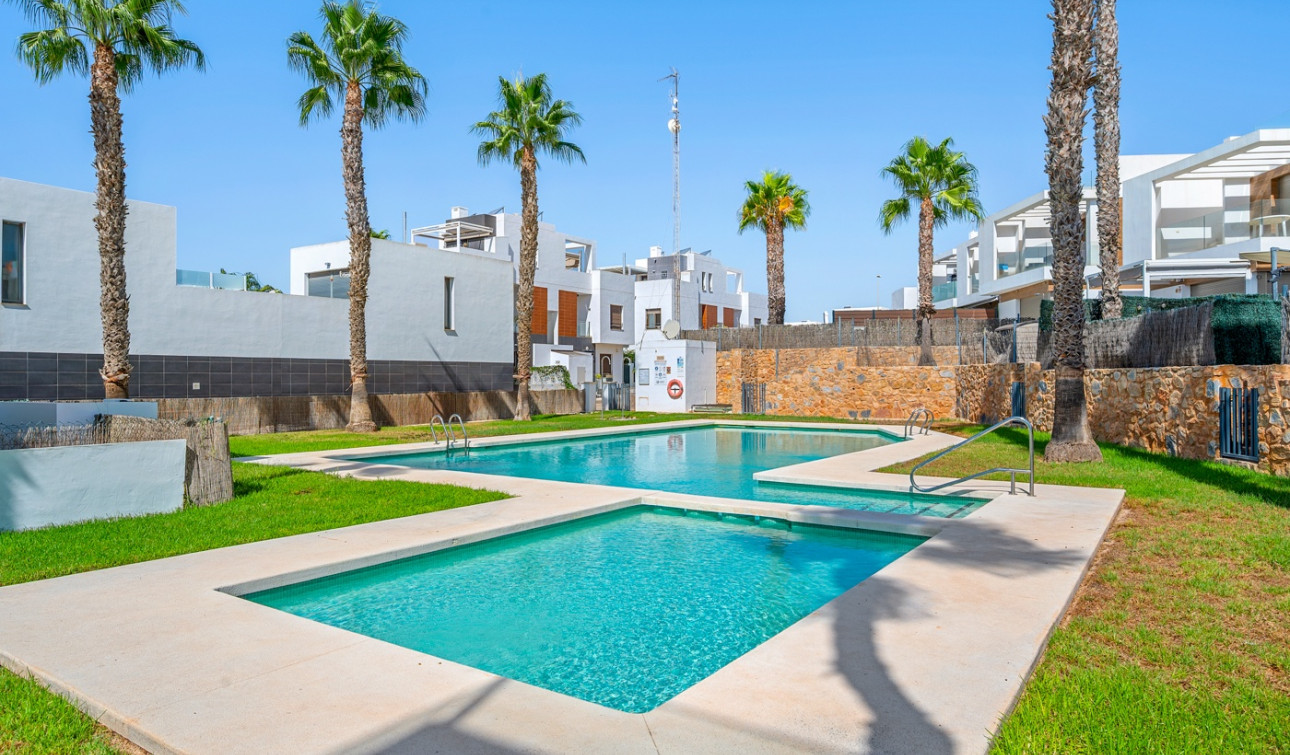 Resale - Detached Villa - Orihuela Costa - Villamartín