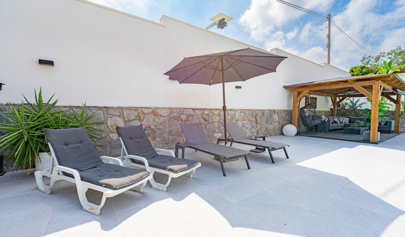 Resale - Detached Villa - Orihuela Costa - Villamartin