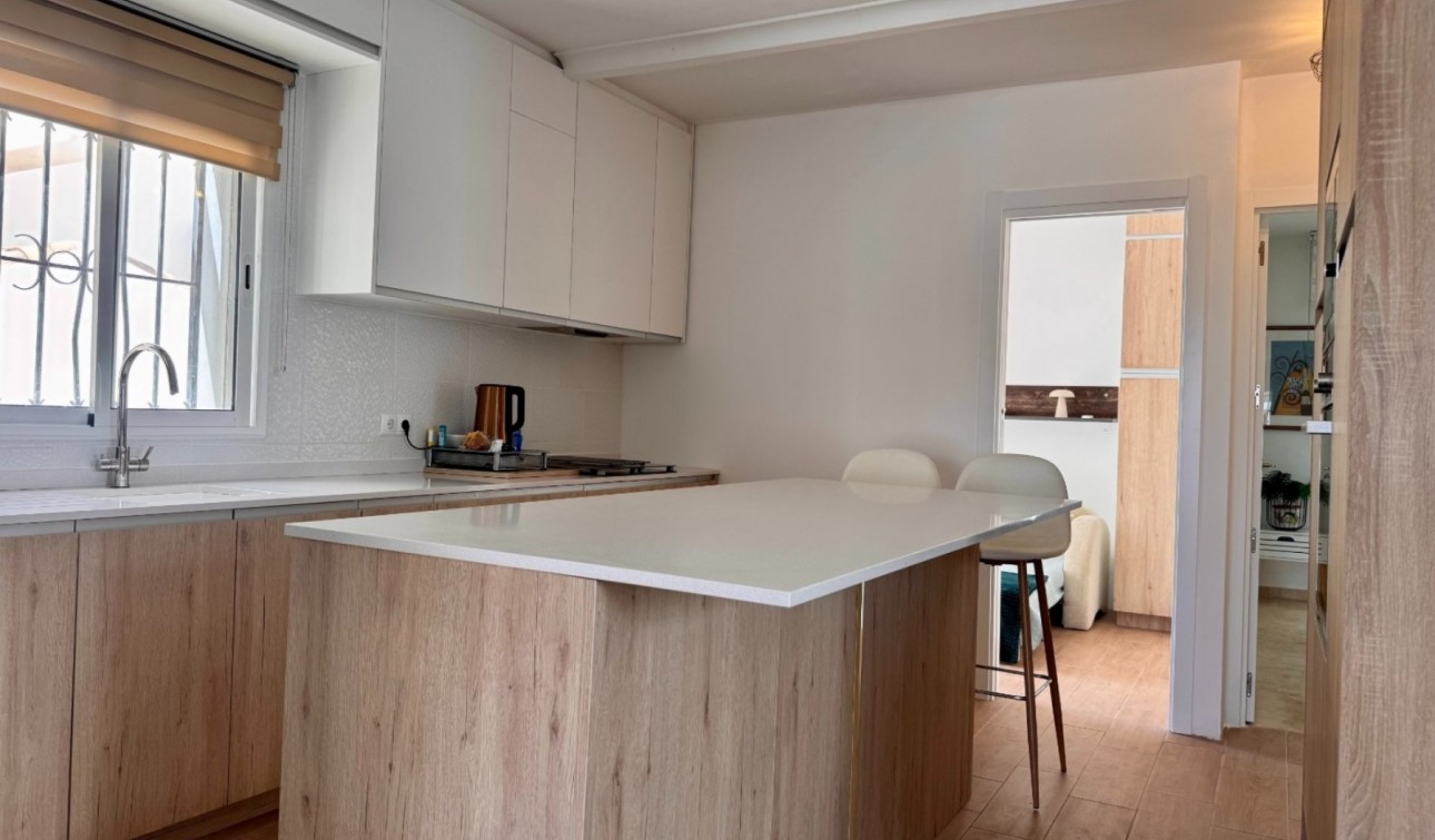 Resale - Detached Villa - Orihuela Costa - Villamartín