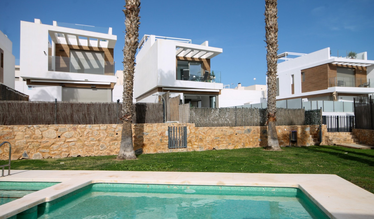 Resale - Detached Villa - Orihuela Costa - Villamartín