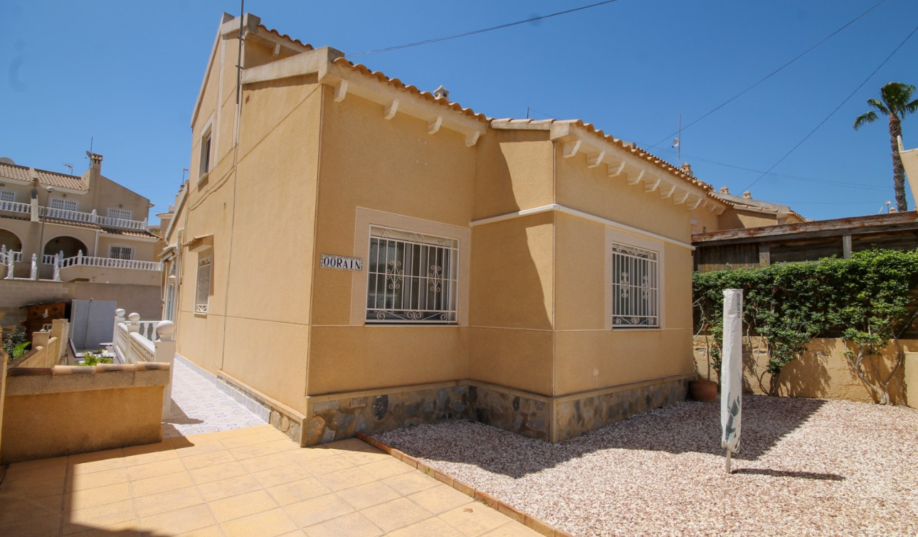 Resale - Detached Villa - Orihuela Costa - Villamartín