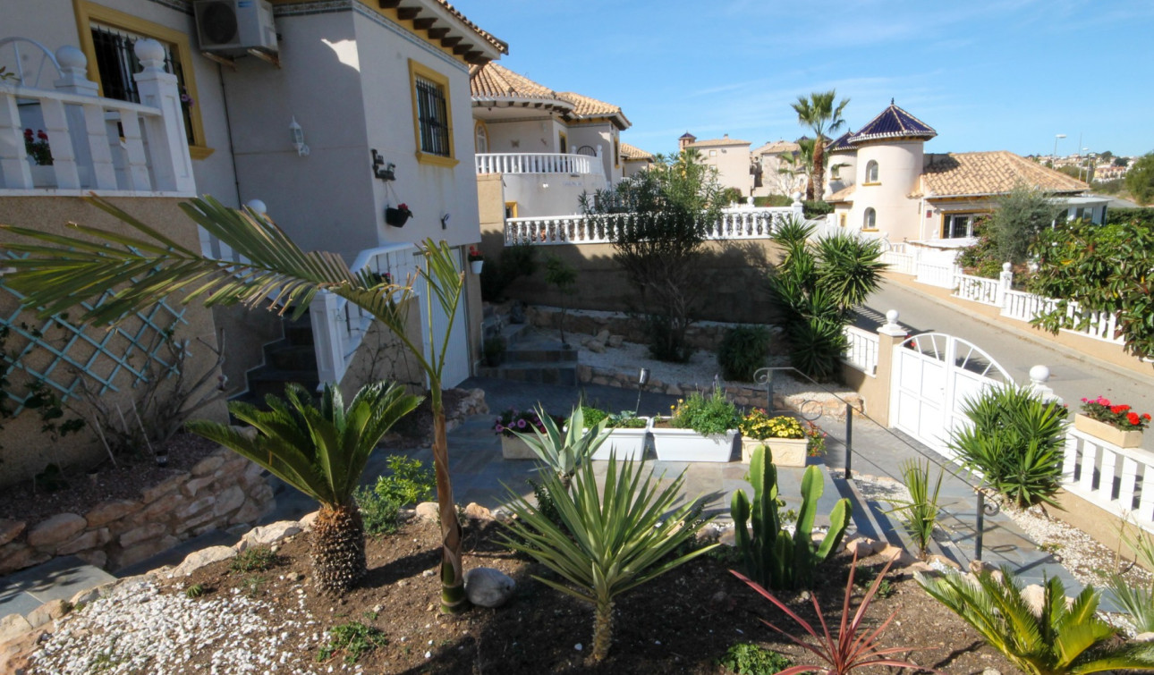 Resale - Detached Villa - Orihuela Costa - Villamartín