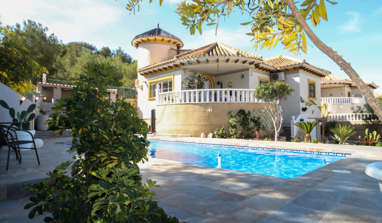 Resale - Detached Villa - Orihuela Costa - Villamartín