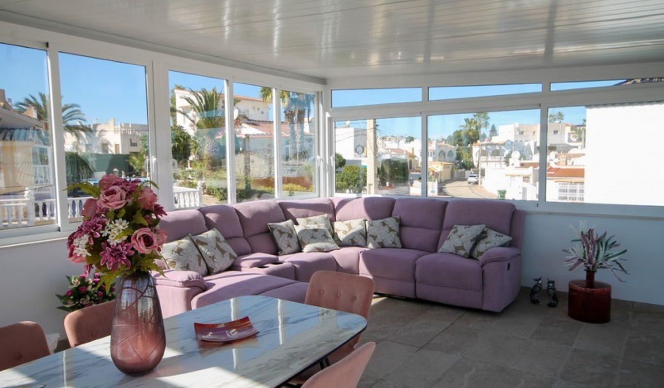 Resale - Detached Villa - Orihuela Costa - Villamartín