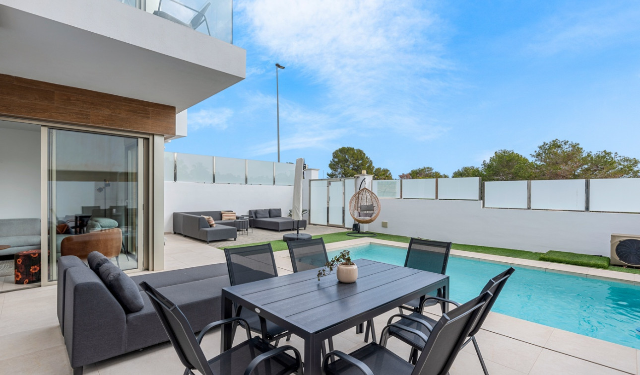 Resale - Detached Villa - Orihuela Costa - Villamartín