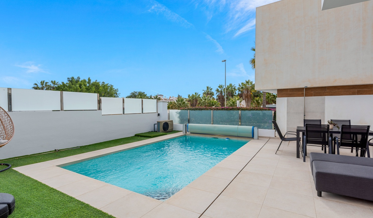 Resale - Detached Villa - Orihuela Costa - Villamartín
