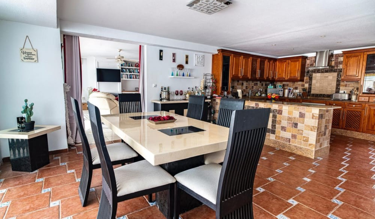 Resale - Detached Villa - Orihuela Costa - Villamartín