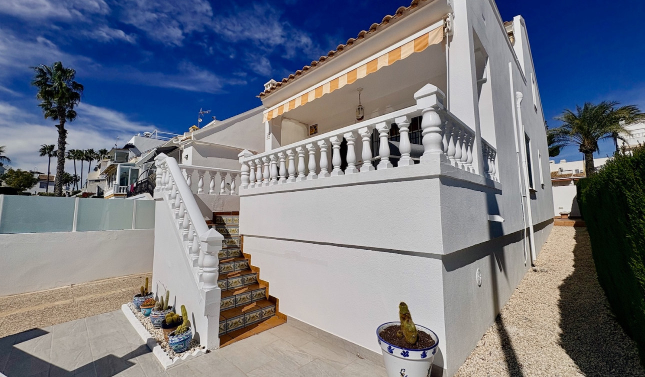 Resale - Detached Villa - Orihuela - Villamartin