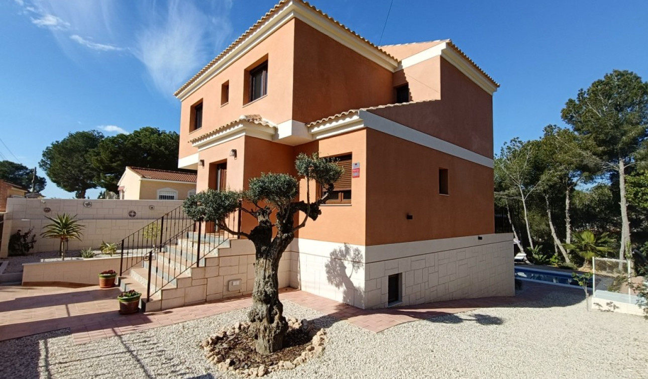 Resale - Detached Villa - Pinar de Campoverde