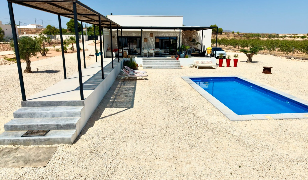 Resale - Detached Villa - Pinoso