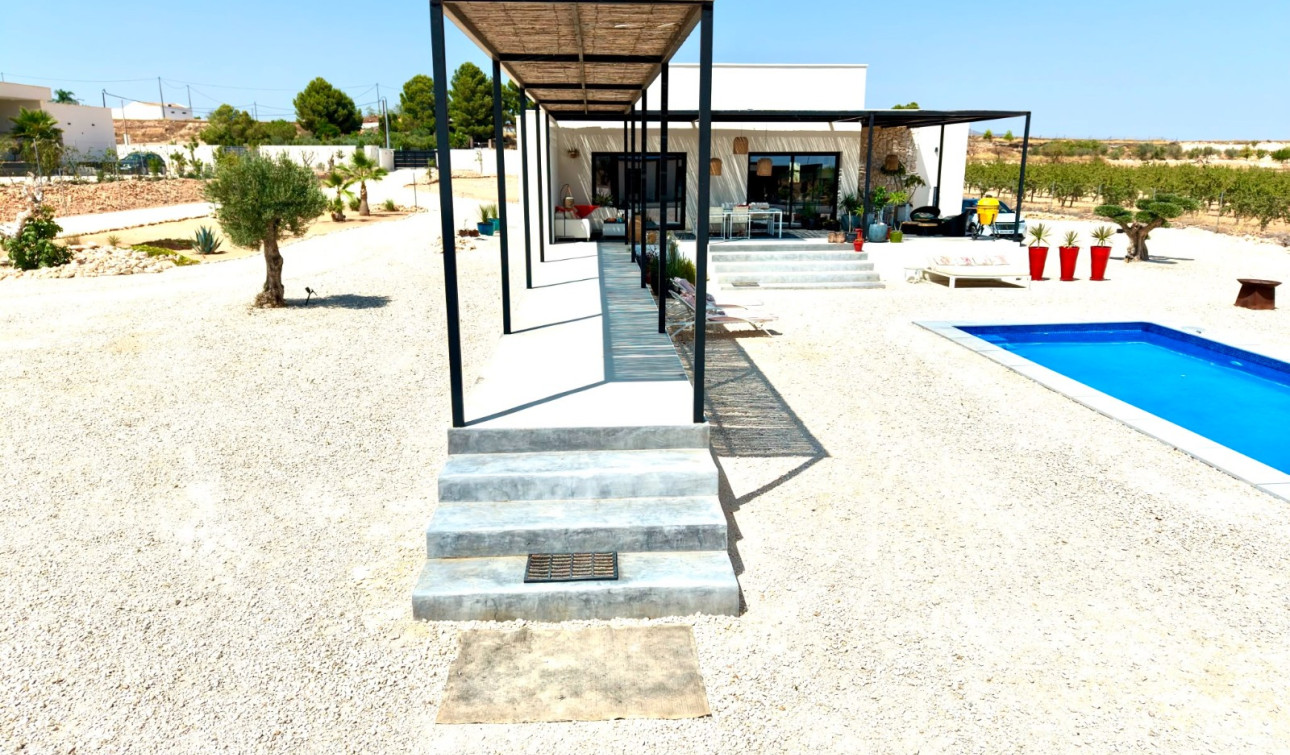 Resale - Detached Villa - Pinoso