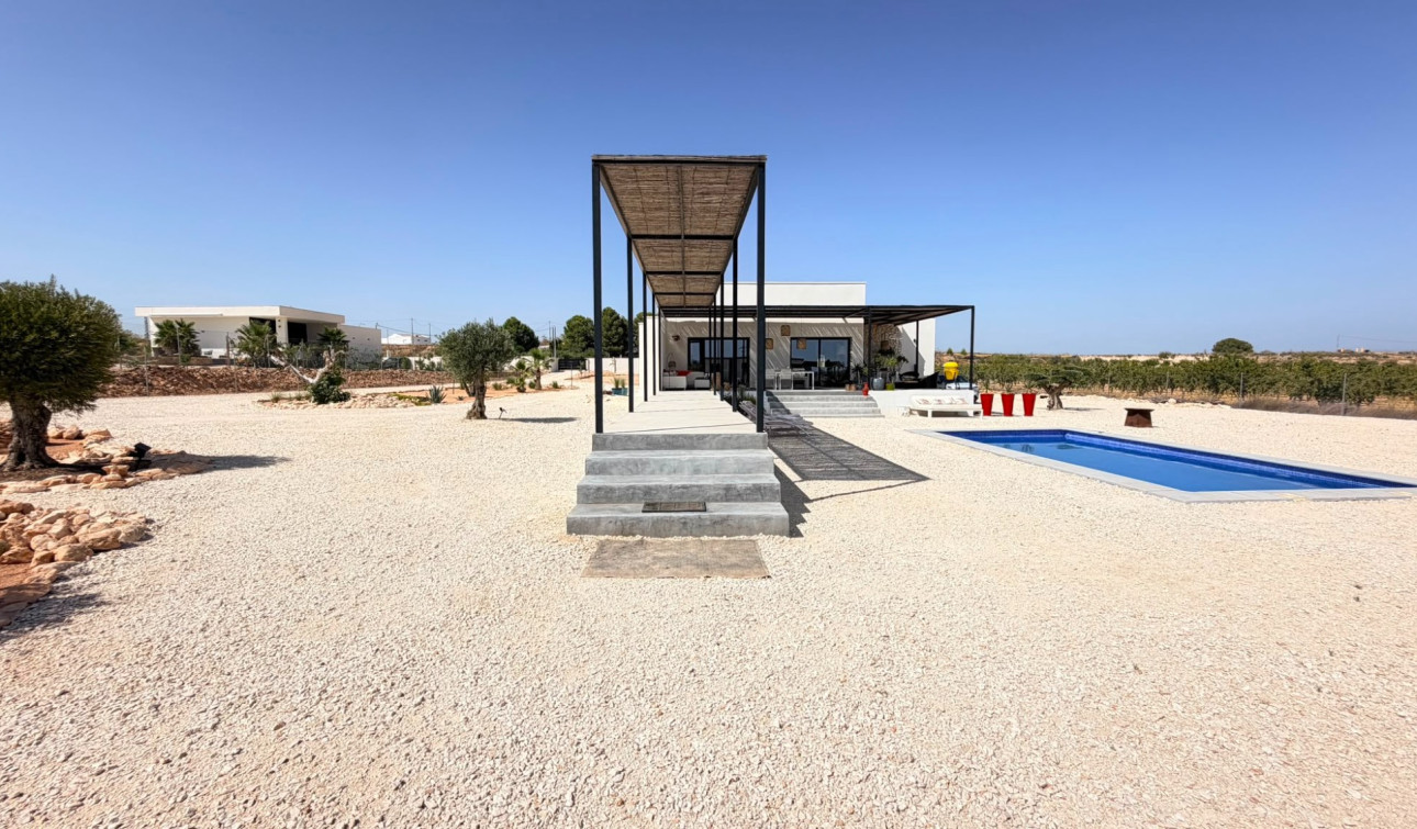 Resale - Detached Villa - Pinoso