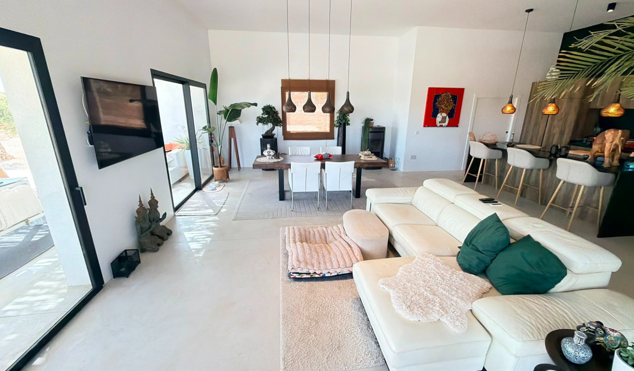 Resale - Detached Villa - Pinoso