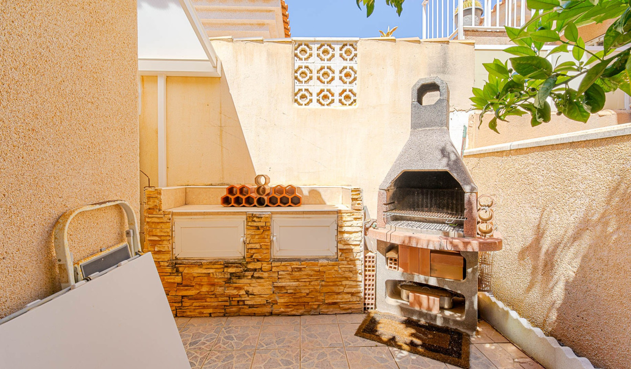 Resale - Detached Villa - Punta Prima